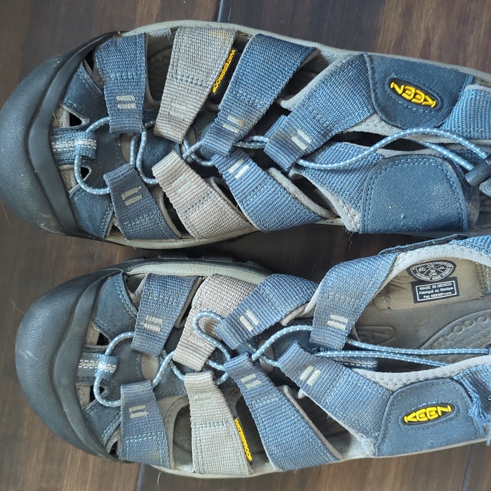 Keen Size 12 Water Shoes - Picture 1 of 4